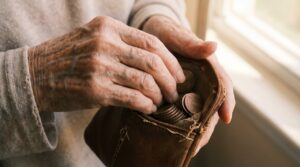 不動産投資は退職前に始めるべき？成功の秘訣と注意点を解説！